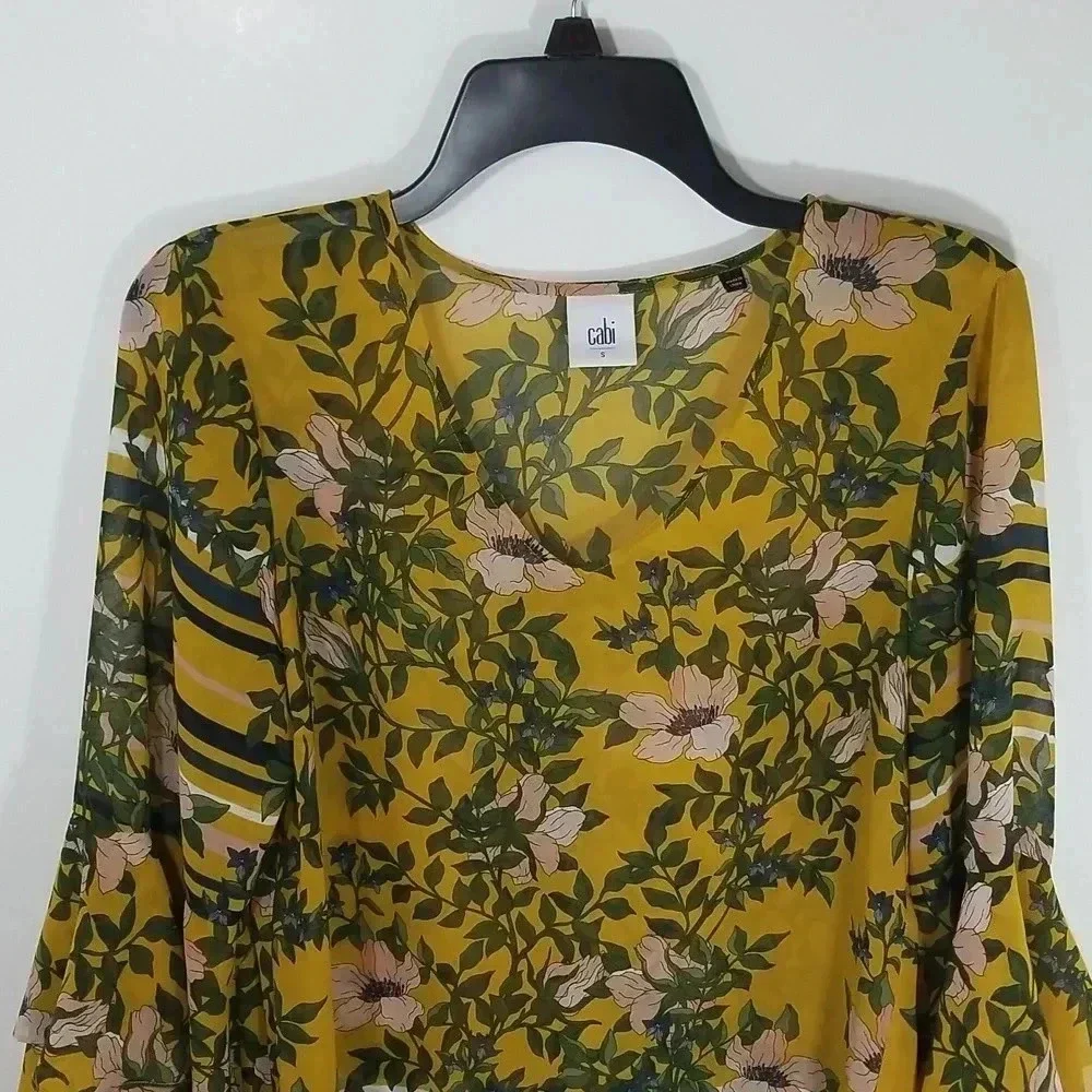 {CAbi} Women Style #5518 Spring Scene Bell Sleeves Blouse - Size Small - Picture 6 of 14
